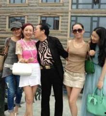 女明星床上开光照片,床上的神秘开光仪式引发热议