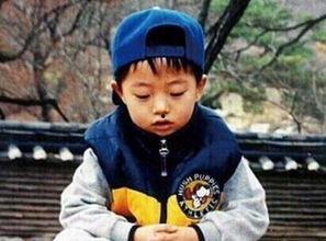 朴炯植小时候照片,从青涩少年到璀璨明星的成长轨迹