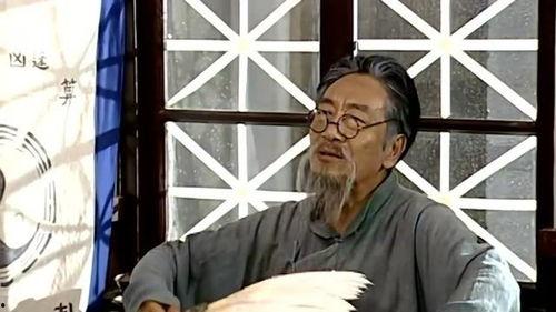 小品搞笑周半仙算卦,笑料百出，揭秘人生奥秘